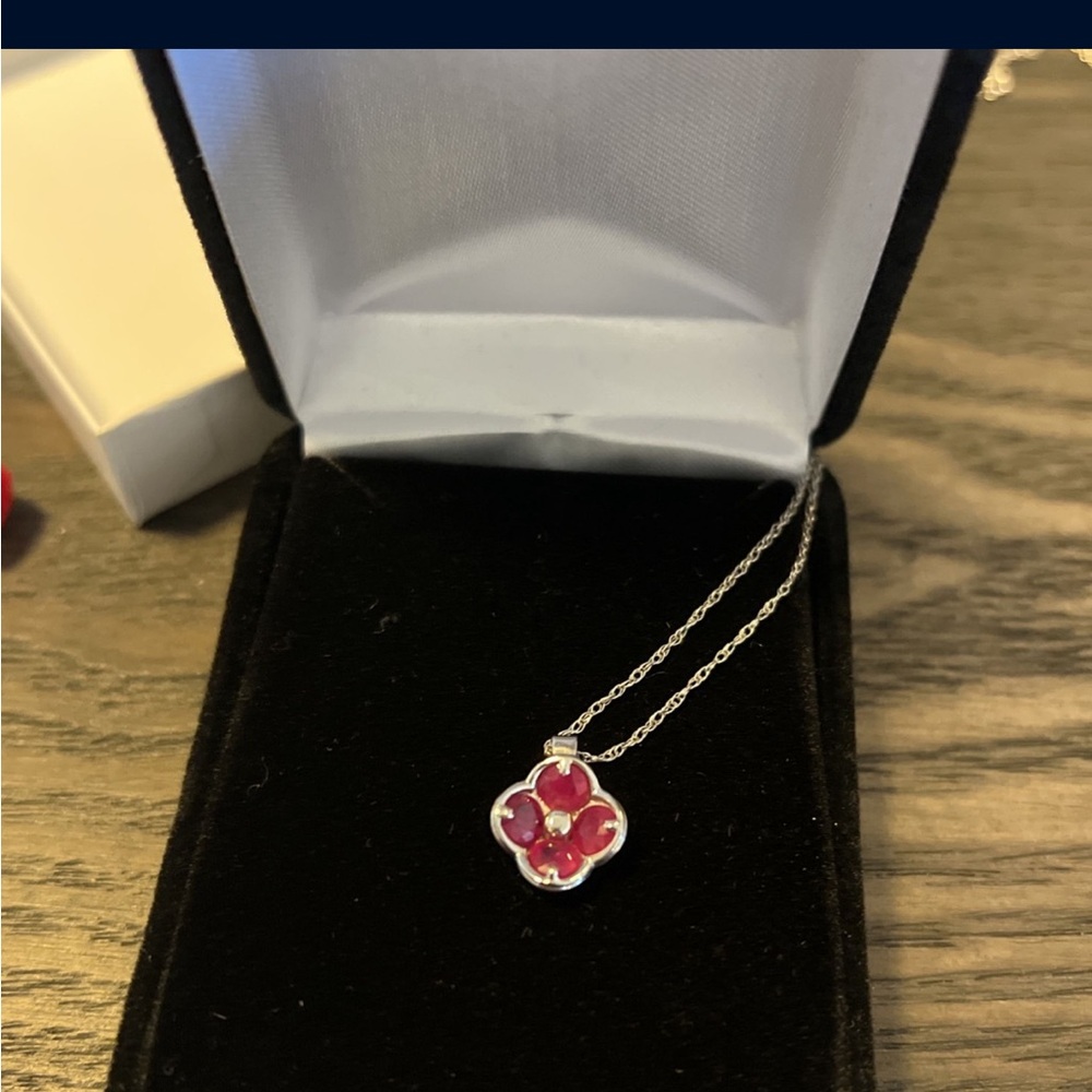 Elegant Silver and Red Floral Pendant Necklace